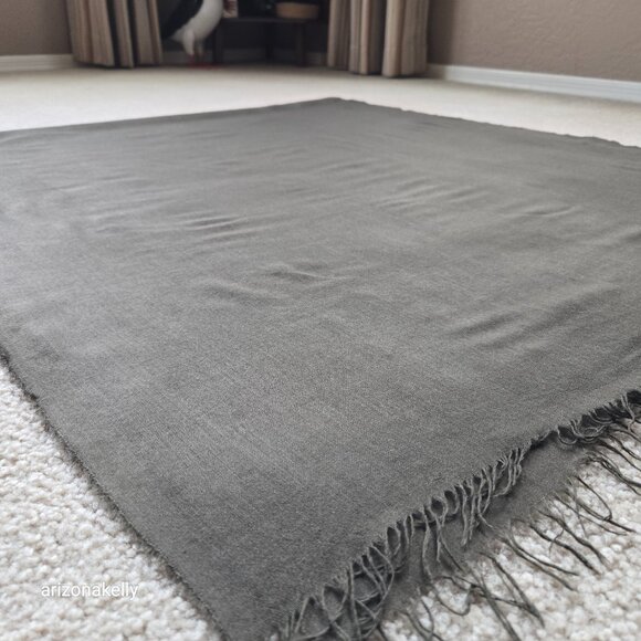 Vince Lightweight Cashmere Scarf Green - Picture 3 of 9